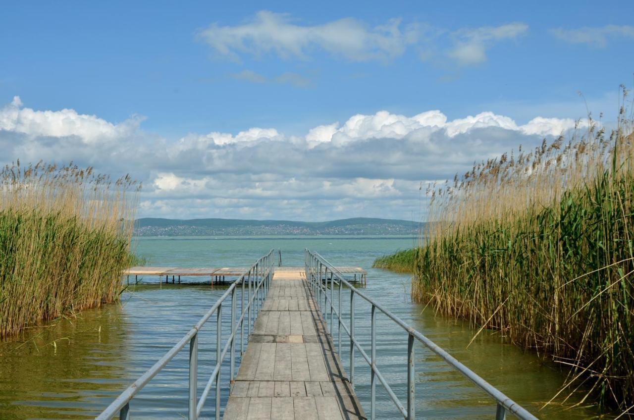 Pearl Home Balatonboglár Esterno foto