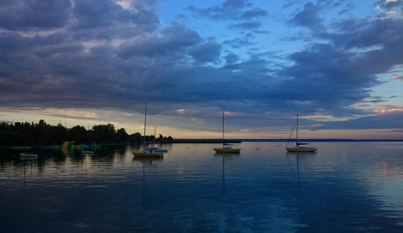 Pearl Home Balatonboglár Esterno foto